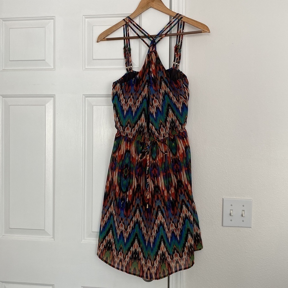 Speed Control sleeveless mini sundress with stunning bright colors. - Picture 3 of 16